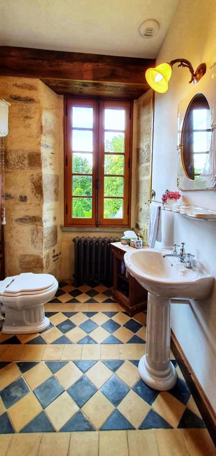 Chateau Isigny, Ideal Pour Les Familles Avec Enfants Et Les Animaux De Compagnie, Situe A Proximite Du Mont Saint-Michel 外观 照片