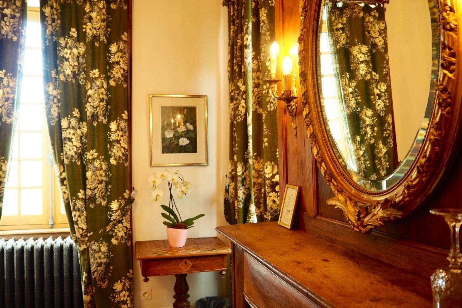 Chateau Isigny, Ideal Pour Les Familles Avec Enfants Et Les Animaux De Compagnie, Situe A Proximite Du Mont Saint-Michel 外观 照片
